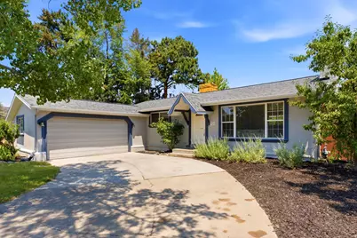 7237 S 2700 E, Cottonwood Heights, UT 84121 - Photo 2