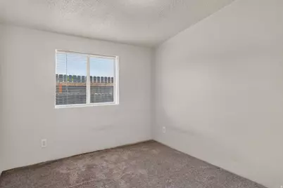 340 E Telegraph St, Washington, UT 84780 - Photo 14
