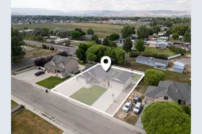 33 E 1100 S, Vernal, UT 84078 - Photo 2