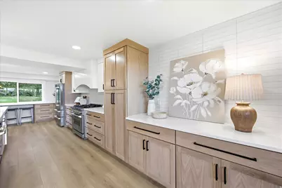 2366 E Cinnabar Ln, Cottonwood Heights, UT 84121 - Photo 20