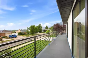 2366 E Cinnabar Ln, Cottonwood Heights, UT 84121 - Photo 28