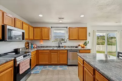1427 S 1100 W, Springville, UT 84663 - Photo 16