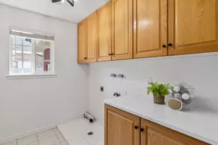356 W Sunset Cir, Centerville, UT 84014 - Photo 18