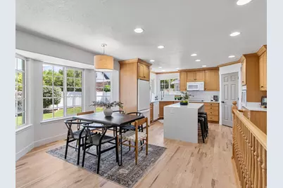 356 W Sunset Cir, Centerville, UT 84014 - Photo 6