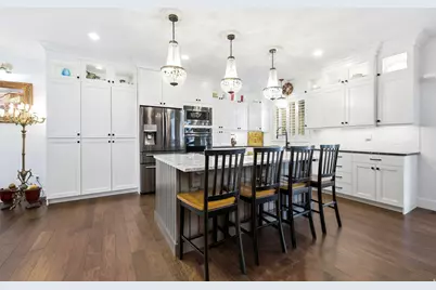 557 E Warm Dr, Kaysville, UT 84037 - Photo 2