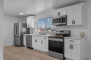 372 N Overland E, Tooele, UT 84074 - Photo 10