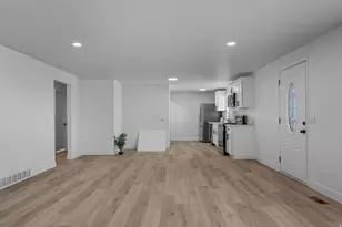 372 N Overland E, Tooele, UT 84074 - Photo 8