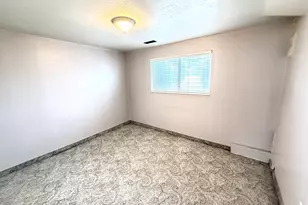 4666 S Edgeware Ln W, Taylorsville, UT 84129 - Photo 16