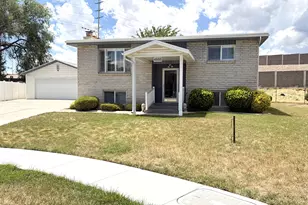 4666 S Edgeware Ln W, Taylorsville, UT 84129 - Photo 2