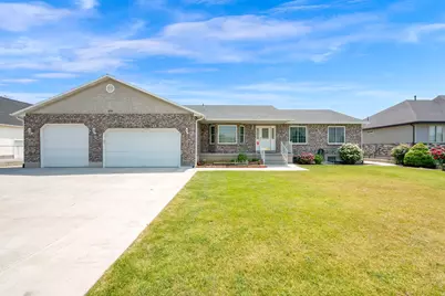 7057 S 2800 W, West Jordan, UT 84084 - Photo 2