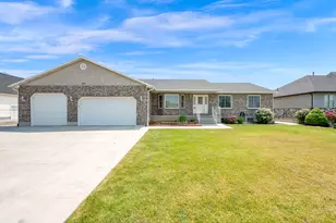 7057 S 2800 W, West Jordan, UT 84084 - Photo 2