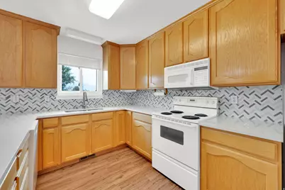 7057 S 2800 W, West Jordan, UT 84084 - Photo 16