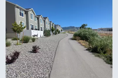 205 E Serenity Ave, Tooele, UT 84074 - Photo 16