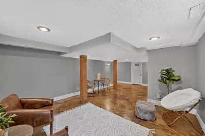 2406 E 2100 S, Salt Lake City, UT 84109 - Photo 20
