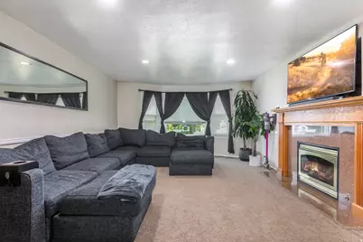 1630 E Jordan Dr S, Sandy, UT 84092 - Photo 4