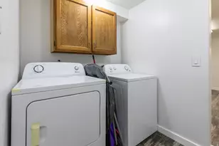 1630 E Jordan Dr S, Sandy, UT 84092 - Photo 20