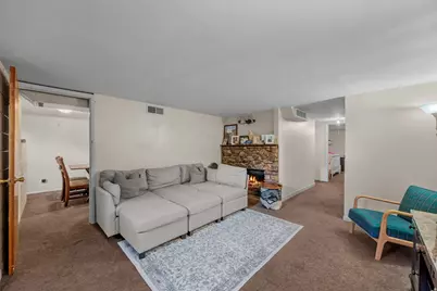695 E 3950 N, Provo, UT 84604 - Photo 24