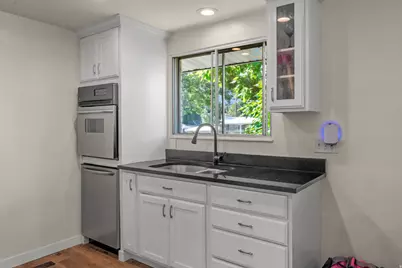 695 E 3950 N, Provo, UT 84604 - Photo 10