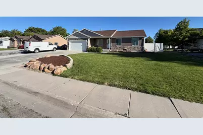 87 W Vine St, Grantsville, UT 84029 - Photo 1