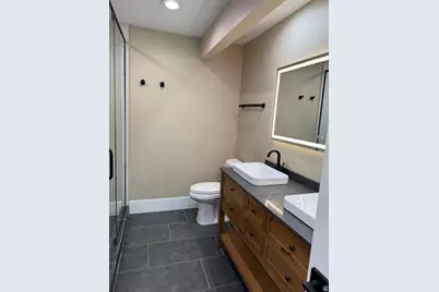 6086 S 1525 E, Murray, UT 84121 - Photo 10