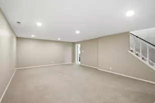 6086 S 1525 E, Murray, UT 84121 - Photo 32
