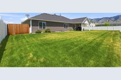222 W 450 S, Hyde Park, UT 84318 - Photo 38