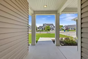222 W 450 S, Hyde Park, UT 84318 - Photo 4