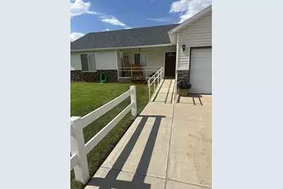 161 E 1080 S, Roosevelt, UT 84066 - Photo 2