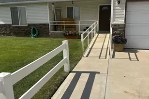161 E 1080 S, Roosevelt, UT 84066 - Photo 2