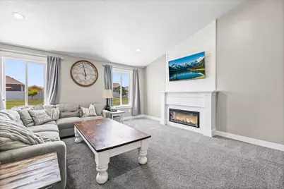 712 E Sunset View Rd S, Grantsville, UT 84029 - Photo 10