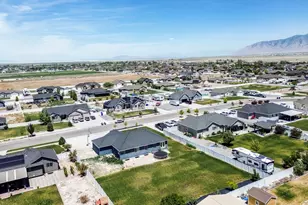 712 E Sunset View Rd S, Grantsville, UT 84029 - Photo 6