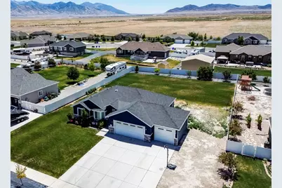 712 E Sunset View Rd S, Grantsville, UT 84029 - Photo 2