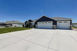 712 E Sunset View Rd S, Grantsville, UT 84029 - Photo 4