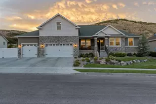 528 W Autumn Hills Blvd, Lehi, UT 84048 - Photo 4
