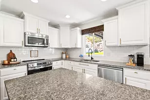 528 W Autumn Hills Blvd, Lehi, UT 84048 - Photo 18