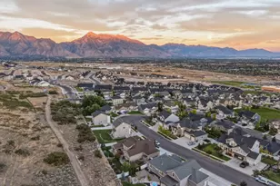 528 W Autumn Hills Blvd, Lehi, UT 84048 - Photo 94