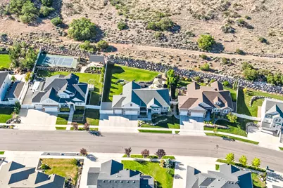 528 W Autumn Hills Blvd, Lehi, UT 84048 - Photo 60