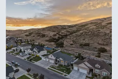 528 W Autumn Hills Blvd, Lehi, UT 84048 - Photo 96