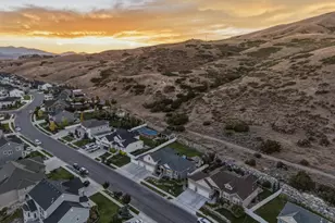 528 W Autumn Hills Blvd, Lehi, UT 84048 - Photo 100