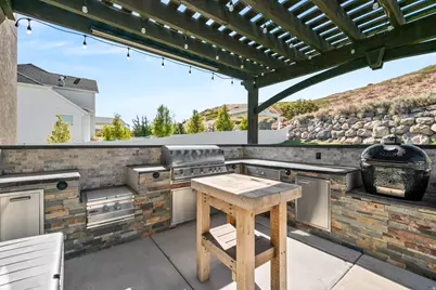 528 W Autumn Hills Blvd, Lehi, UT 84048 - Photo 50