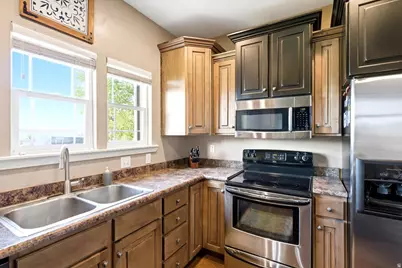 1174 E 800 N, Spanish Fork, UT 84660 - Photo 10