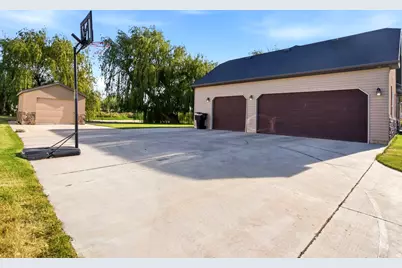 1174 E 800 N, Spanish Fork, UT 84660 - Photo 2