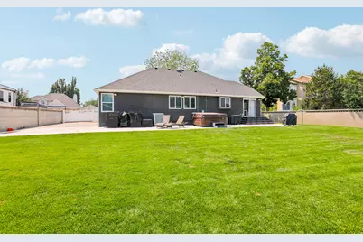 9567 S Misty Oaks Cir, South Jordan, UT 84095 - Photo 26