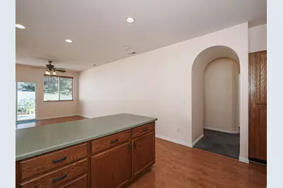 5924 W Oakshade Ln S, West Jordan, UT 84081 - Photo 8