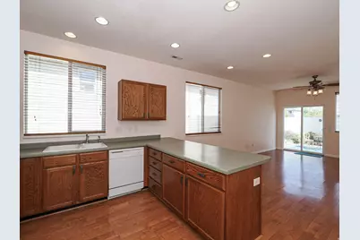 5924 W Oakshade Ln S, West Jordan, UT 84081 - Photo 4