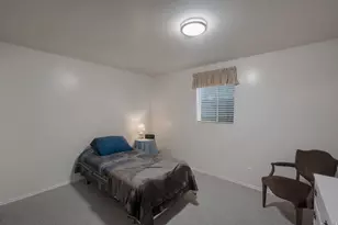 11072 S Windy Peak Ridge Dr E, Sandy, UT 84094 - Photo 26
