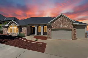 548 S Lofty Ln E, North Salt Lake, UT 84054 - Photo 2