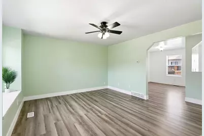 367 E 525 S, Clearfield, UT 84015 - Photo 6