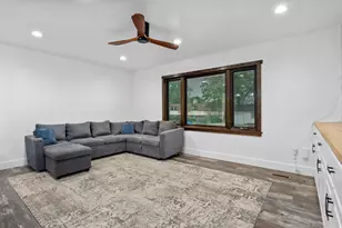 1027 E Serpentine Way, White City, UT 84094 - Photo 10