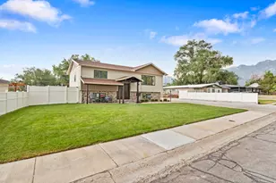 1027 E Serpentine Way, White City, UT 84094 - Photo 2
